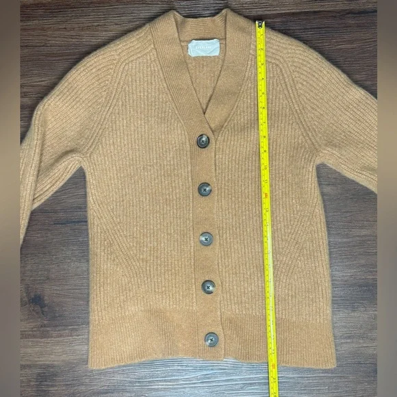 100% wool Everlane Women's Camel Cardigan Sweater - Picture 15 of 16